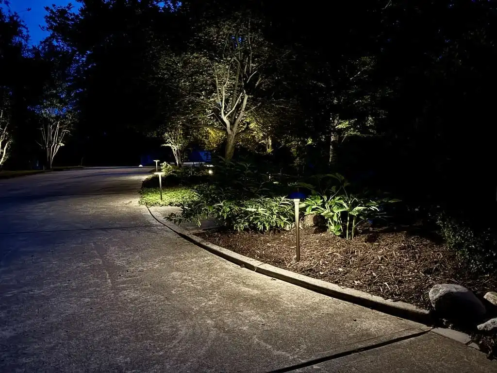 path lighting on a driveway highlighting pathway lighting installation.